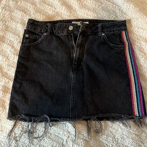 TopShop MOTO Black Denim Skirt Size 8  Glitter Side Trim